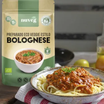 Comprar Veggie Bolognese Nuveg, boloñesa vegana a base de proteína vegetal texturizada con verduras y especias deshidratadas