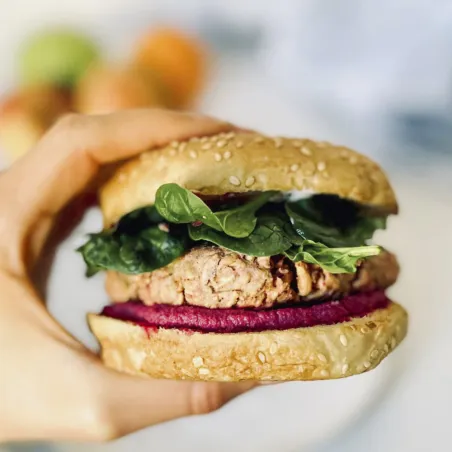 Comprar veggie burger Nuveg. Comprar hamburguesa vegana, carne vegana a base de proteína vegetal texturizada con verduras y espe